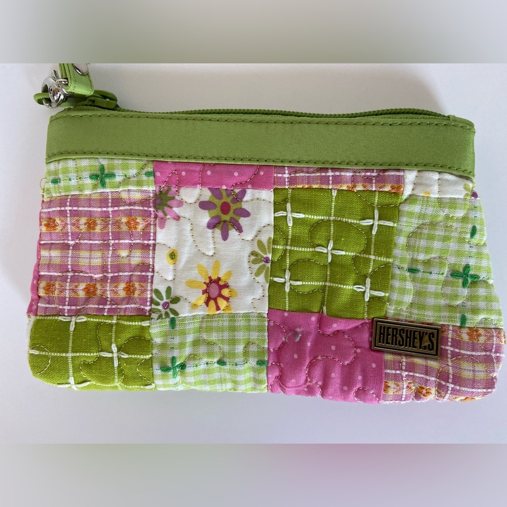 Donna Sharp Hershey's Quilted Patchwork Wristlet … - image 3